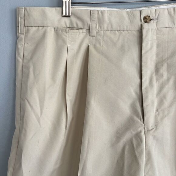 PGA Golf Tour Men’s size 36 tan beige golf shorts - Picture 2 of 12